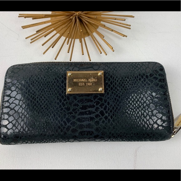 MICHAEL KORS Black Snake Skin Embossed Wallet - Picture 6 of 8